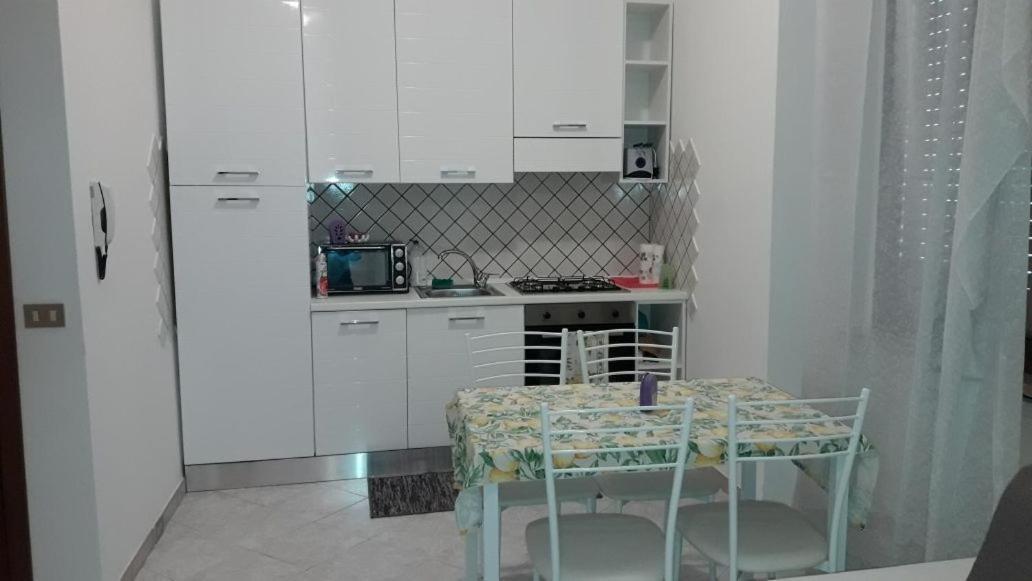 Marilyn House Leilighet Desenzano del Garda Eksteriør bilde