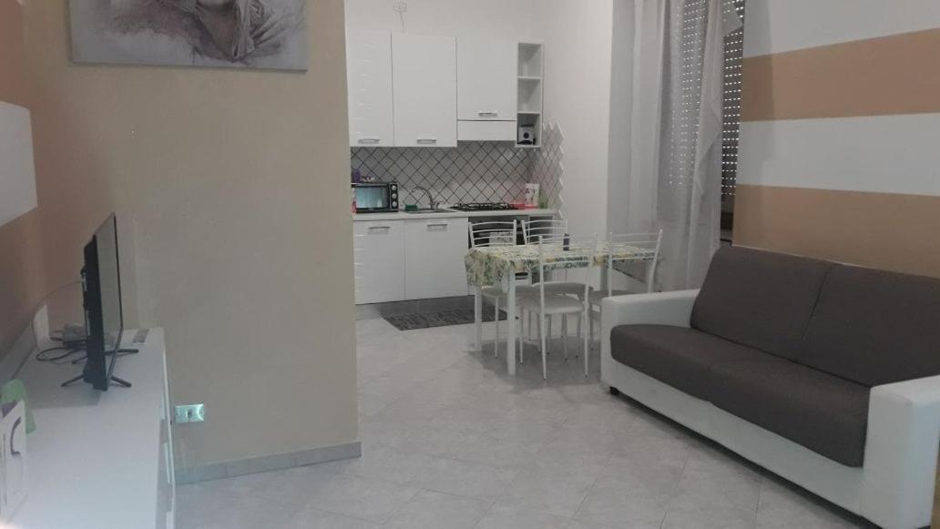 Marilyn House Leilighet Desenzano del Garda Eksteriør bilde